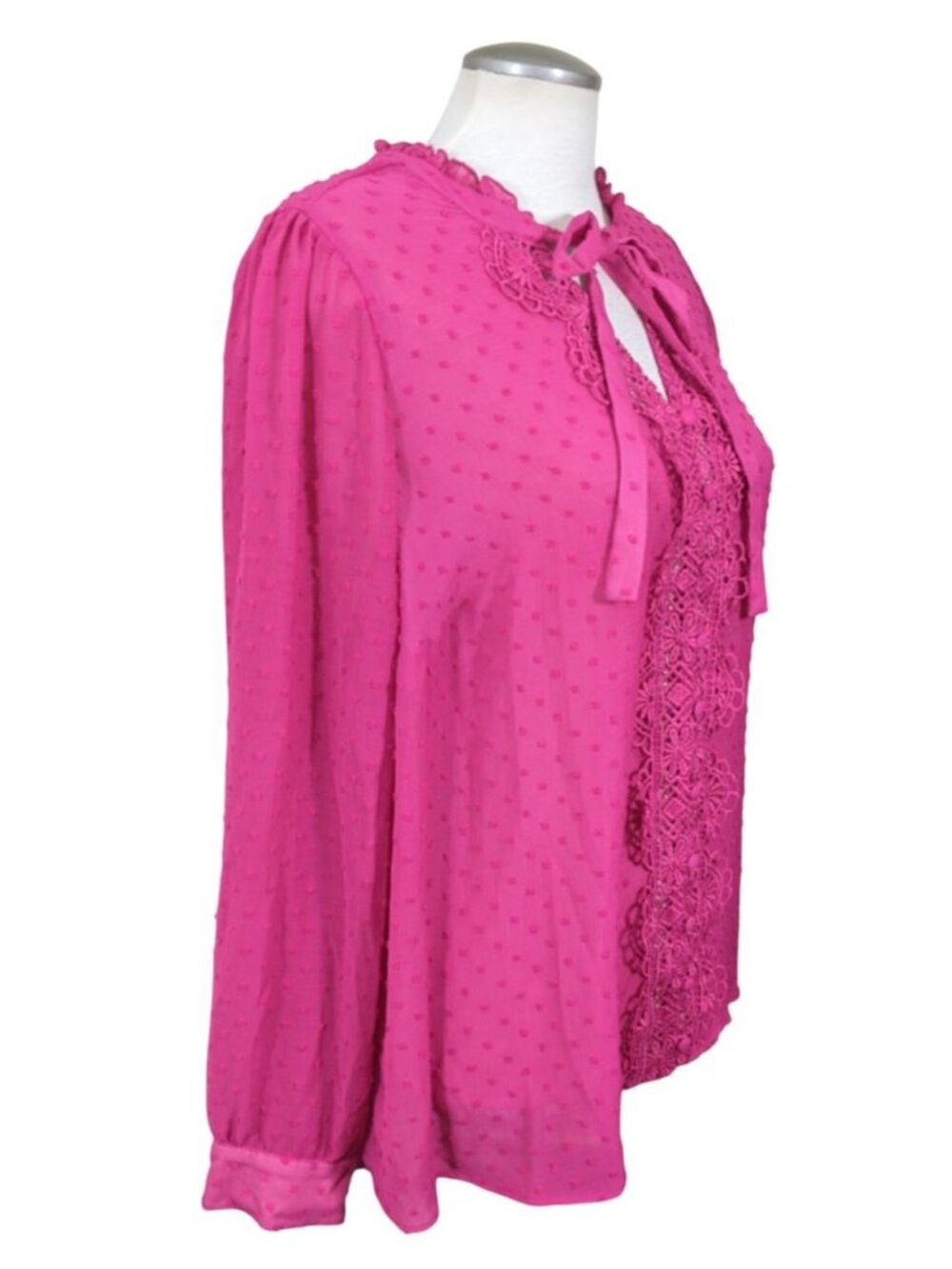 Torrid 1 Chiffon Swiss Dot Blouse Ruffle Neck Tie Front Top Pink 1X Crochet Lace - Picture 7 of 9